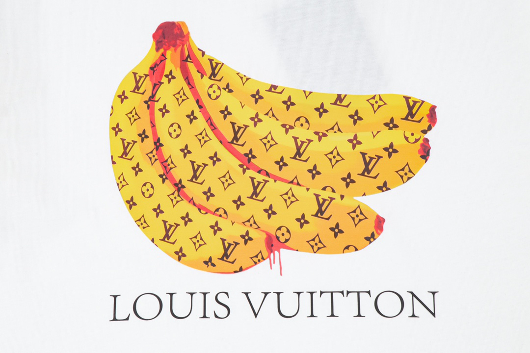 LV clothing-142