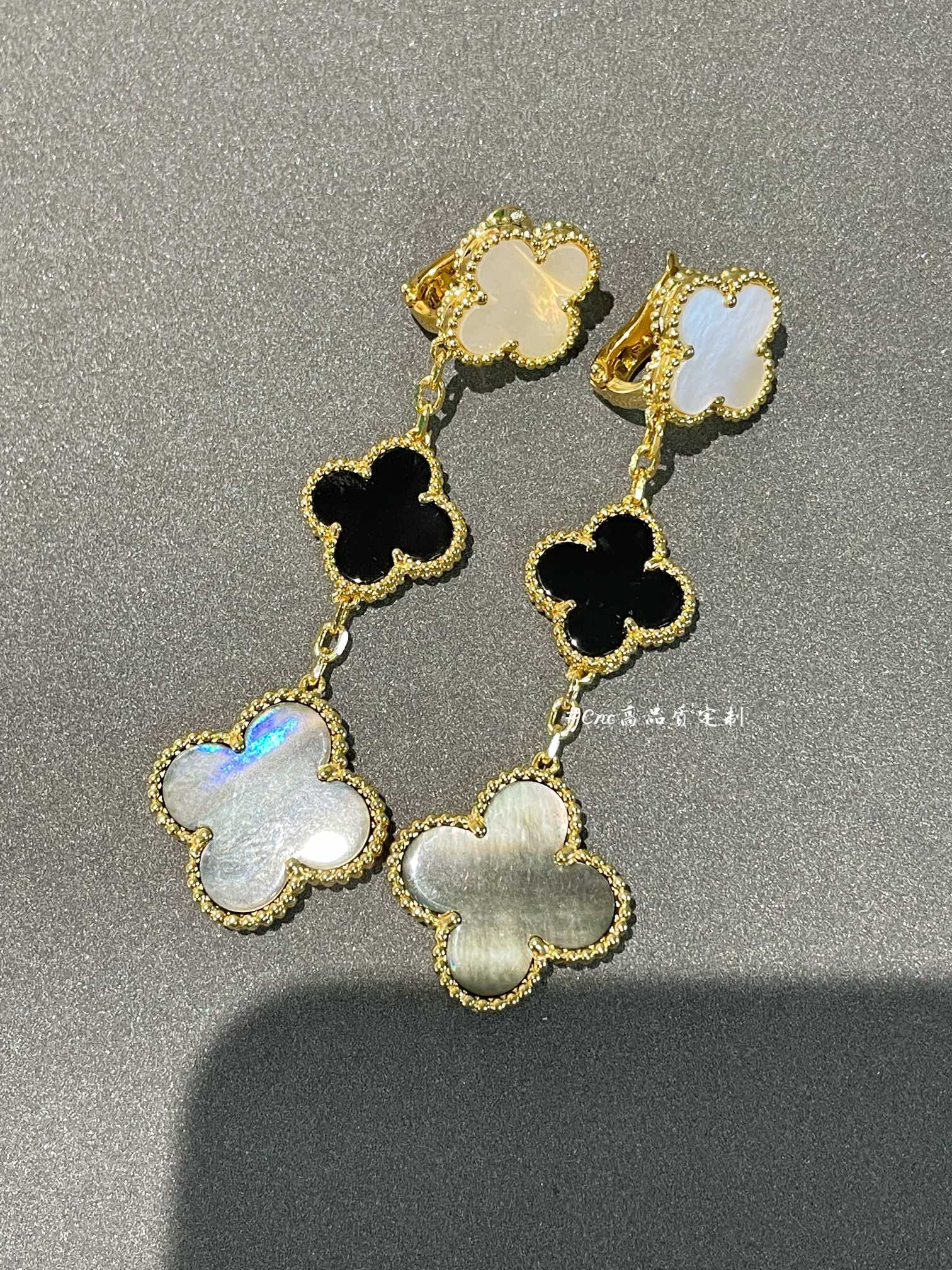 Van Cleef & Arpels earring-2