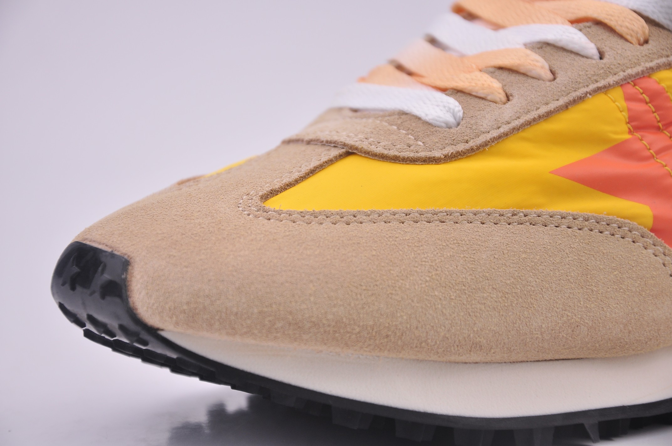 Golden Goose Sneakers-75