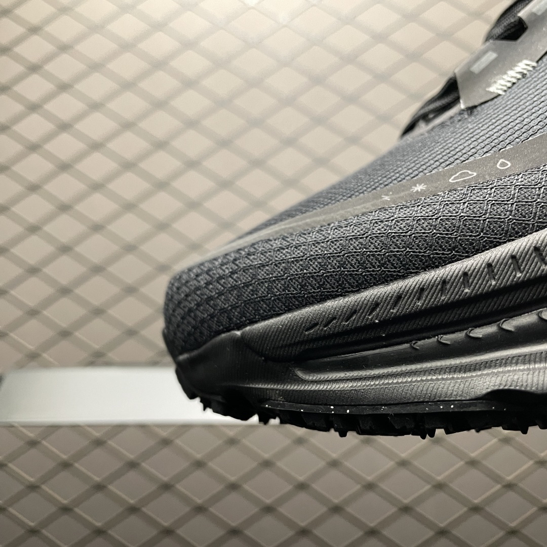 Nike Sneakers-147
