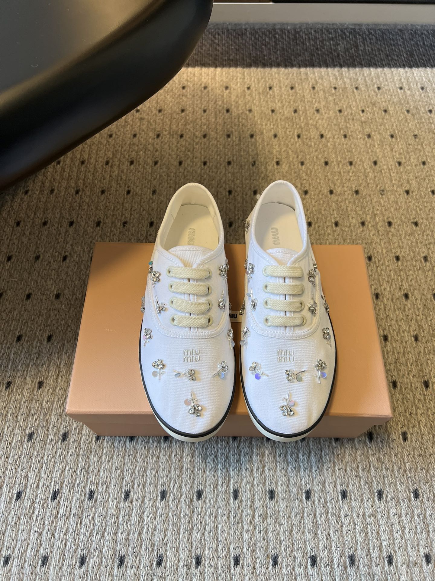 MIUMIU