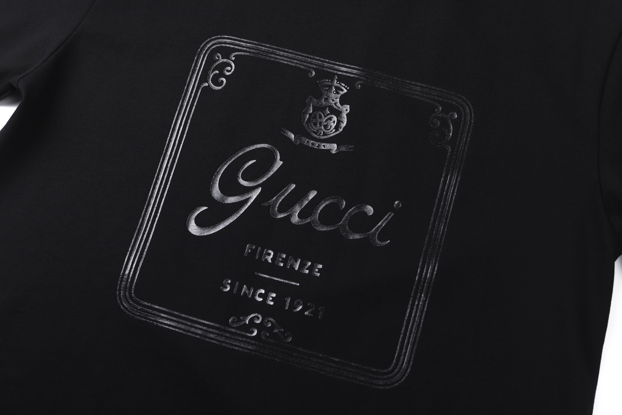 Gucci clothing-32