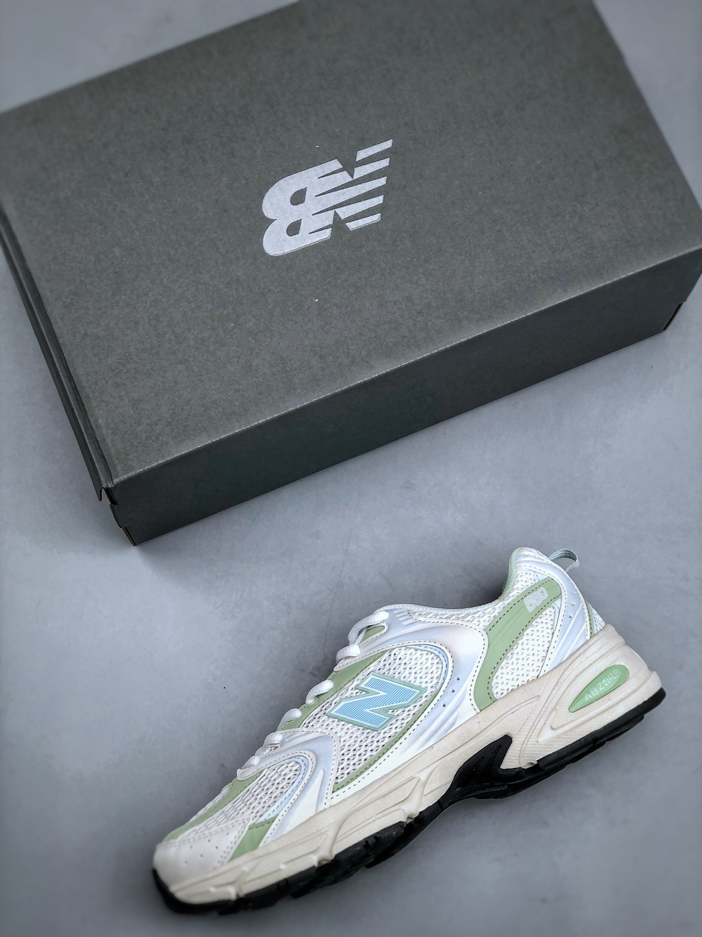 New Balance Sneakers-322