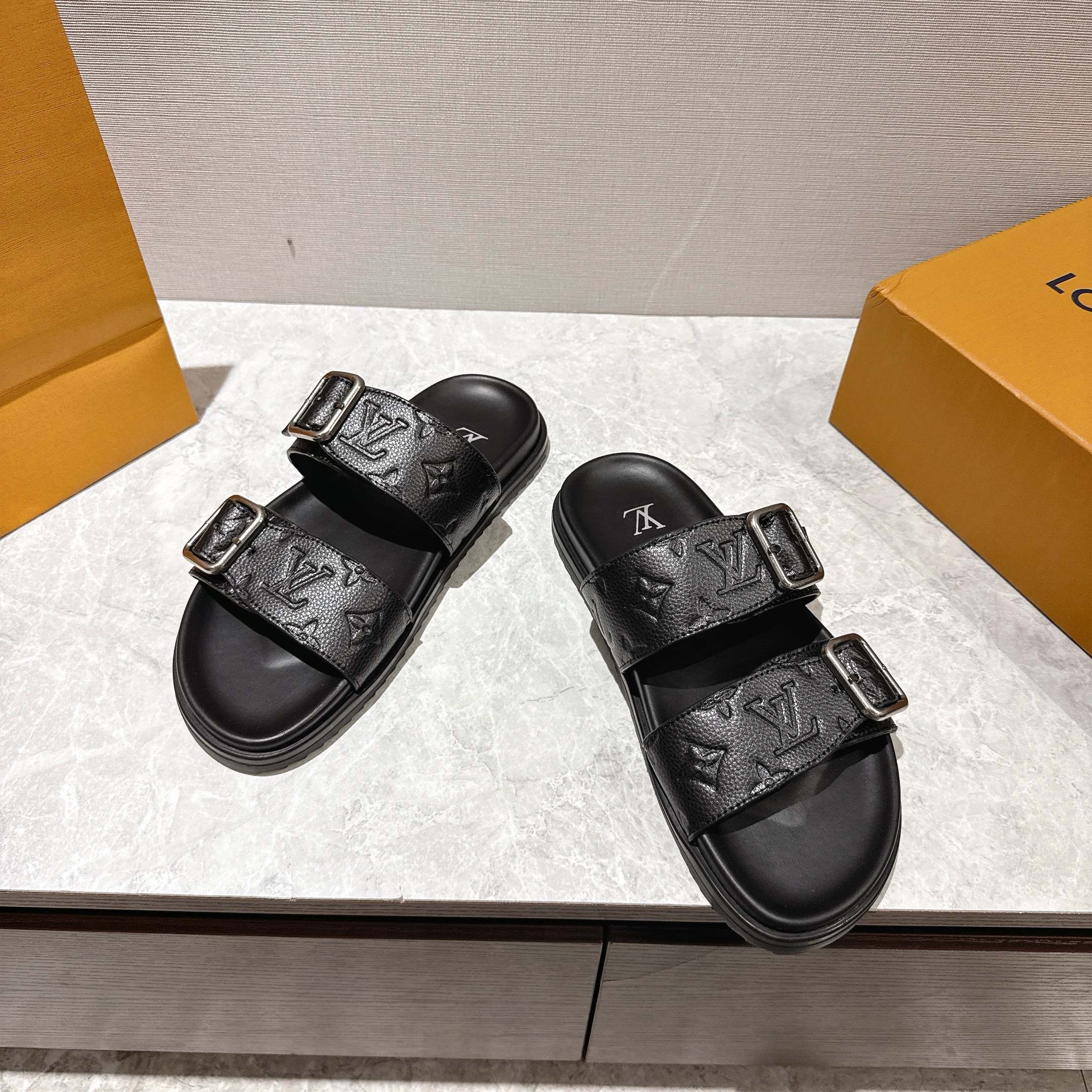 LV Summer footwear