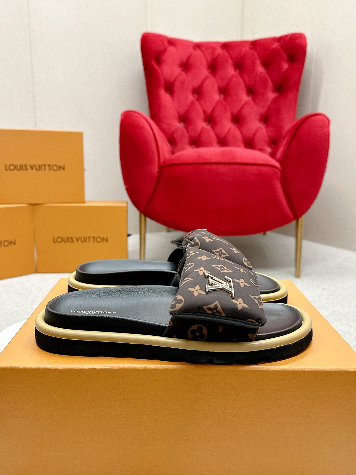 LV Summer footwear