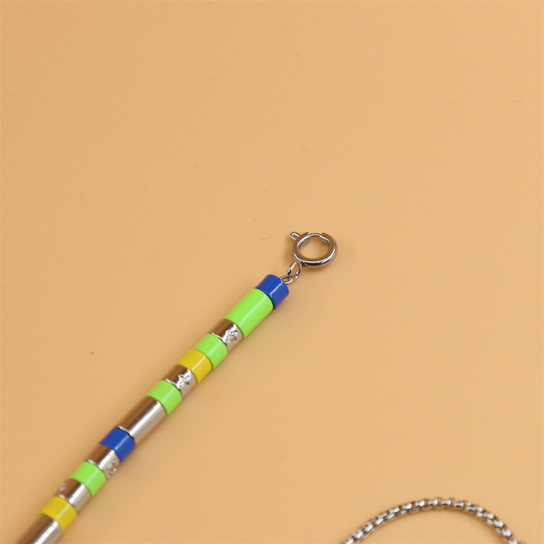 LV necklace-3
