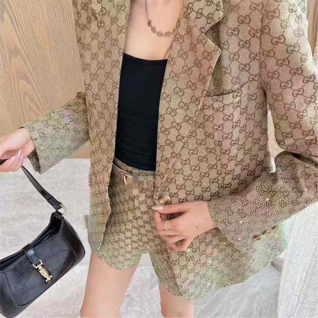 Gucci Clothing-302