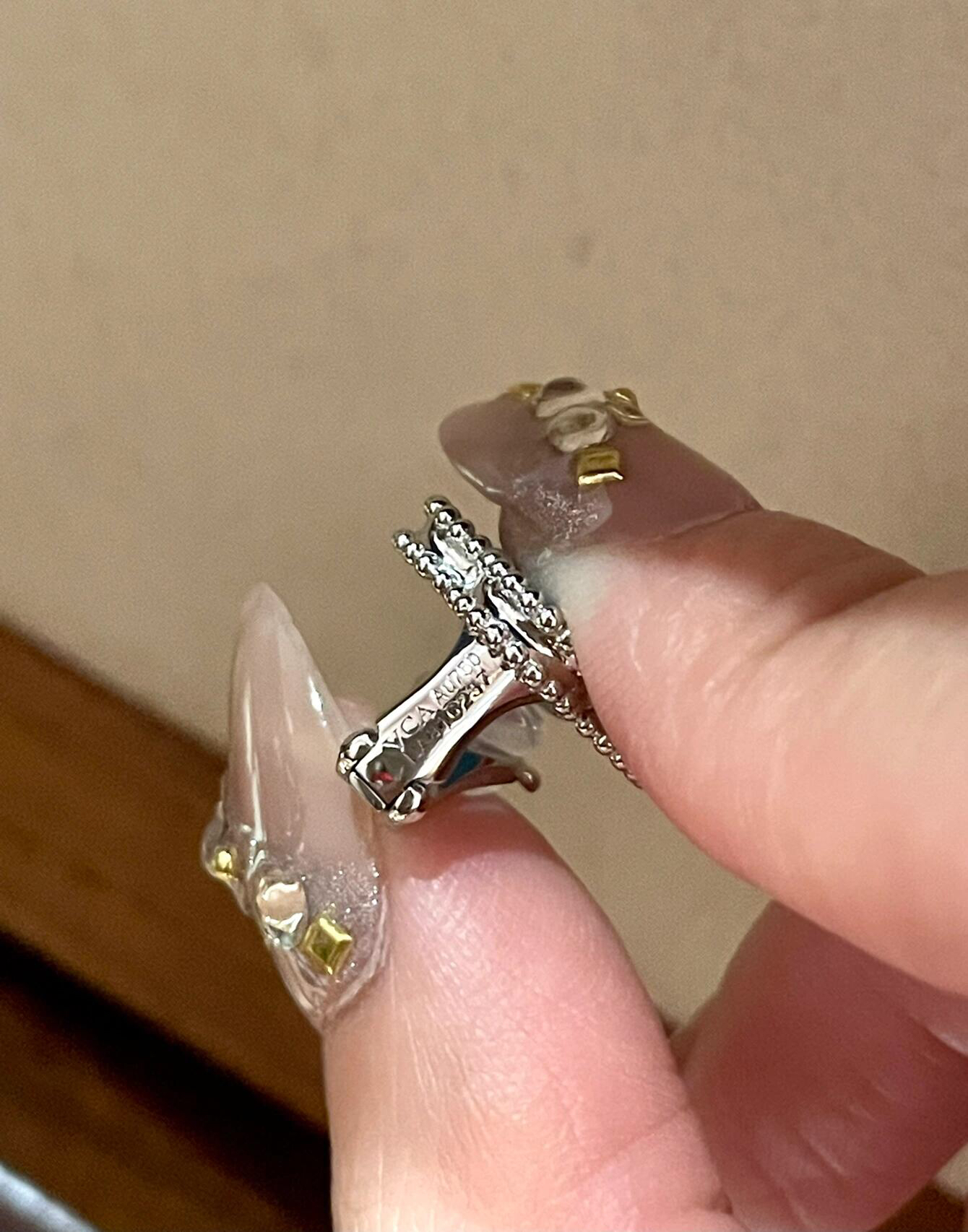 Van Cleef & Arpels earring-87