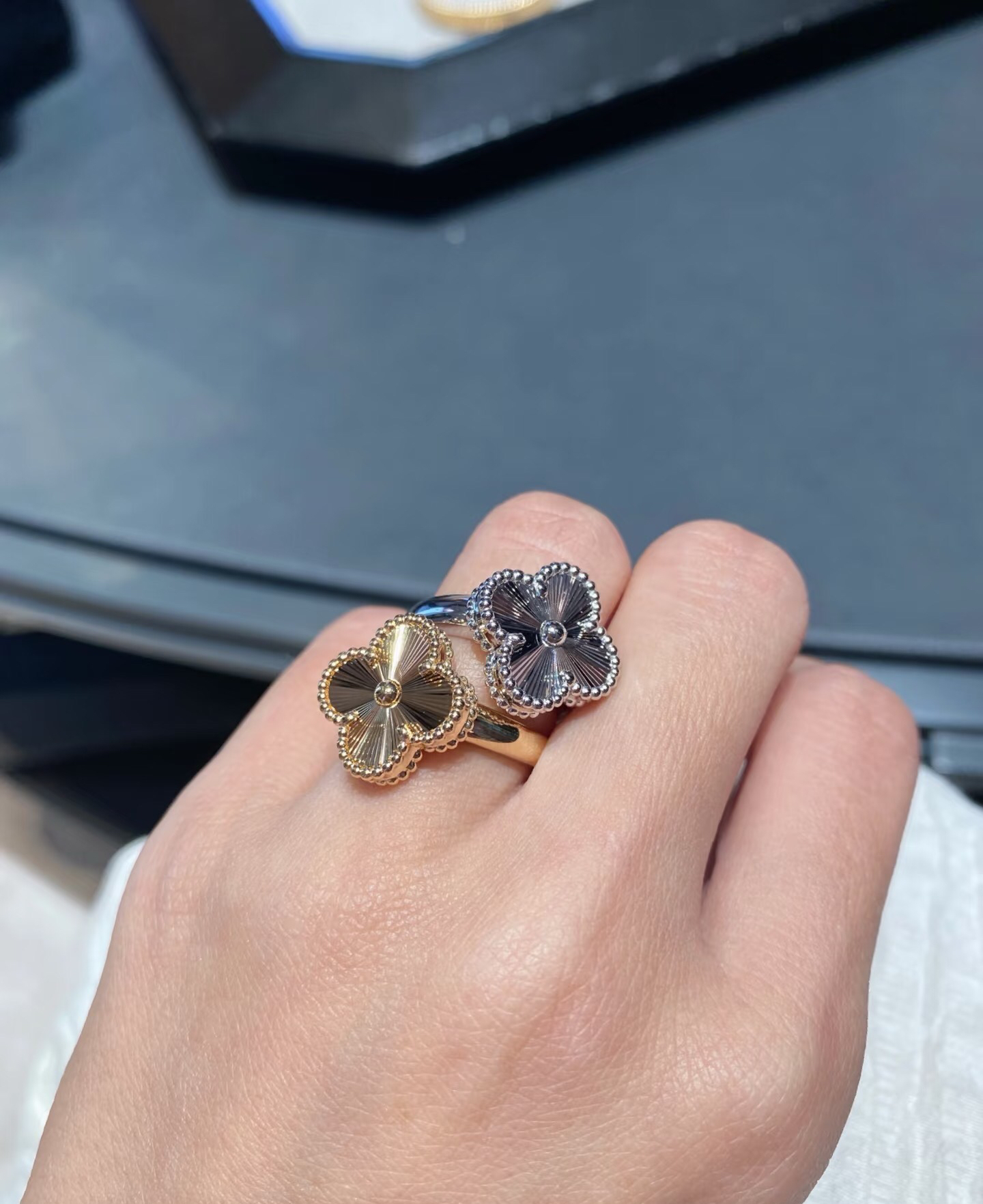 Van Cleef & Arpels ring-52