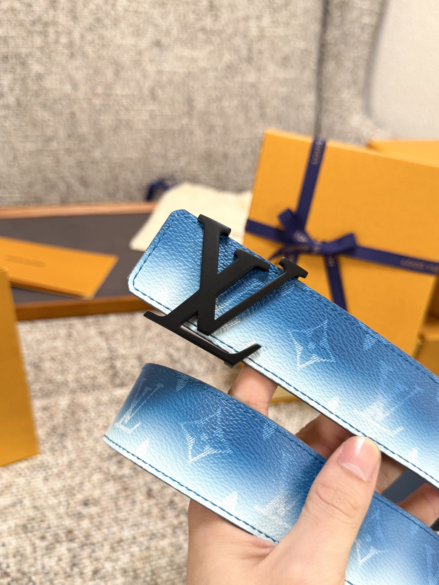 Lv belt-107