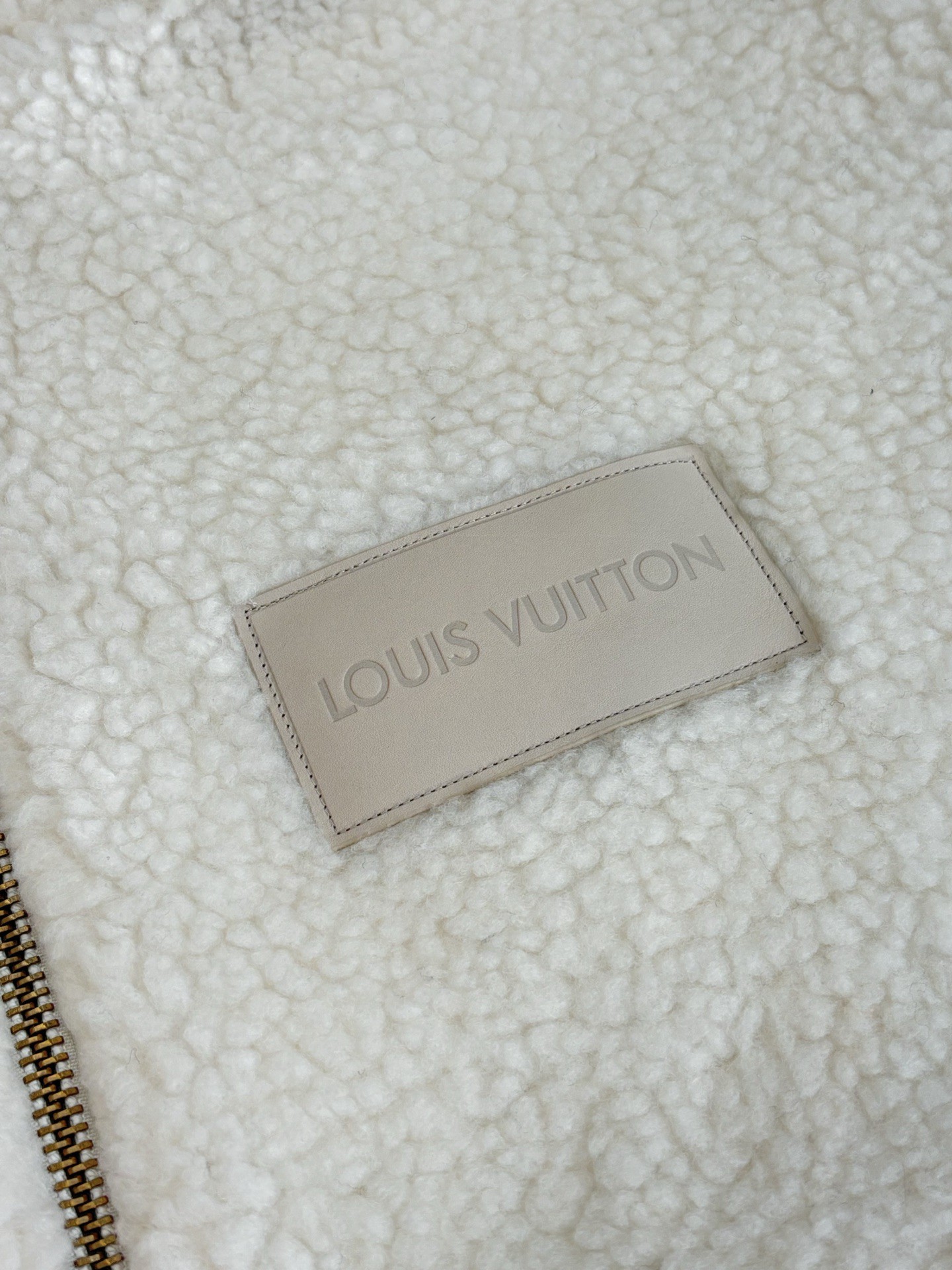 LV Clothing-296