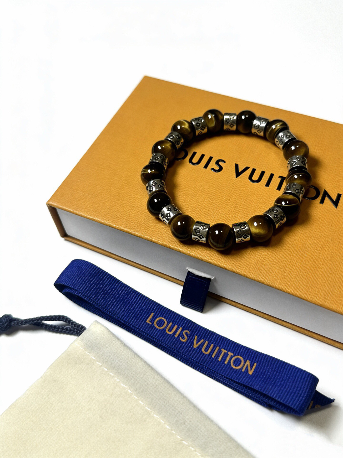 LV Bracelet-33