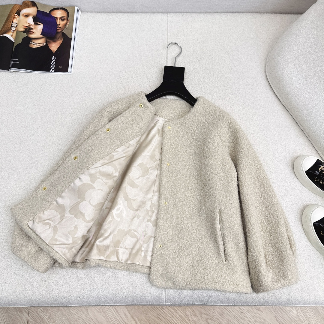 Chanel Clothing-12
