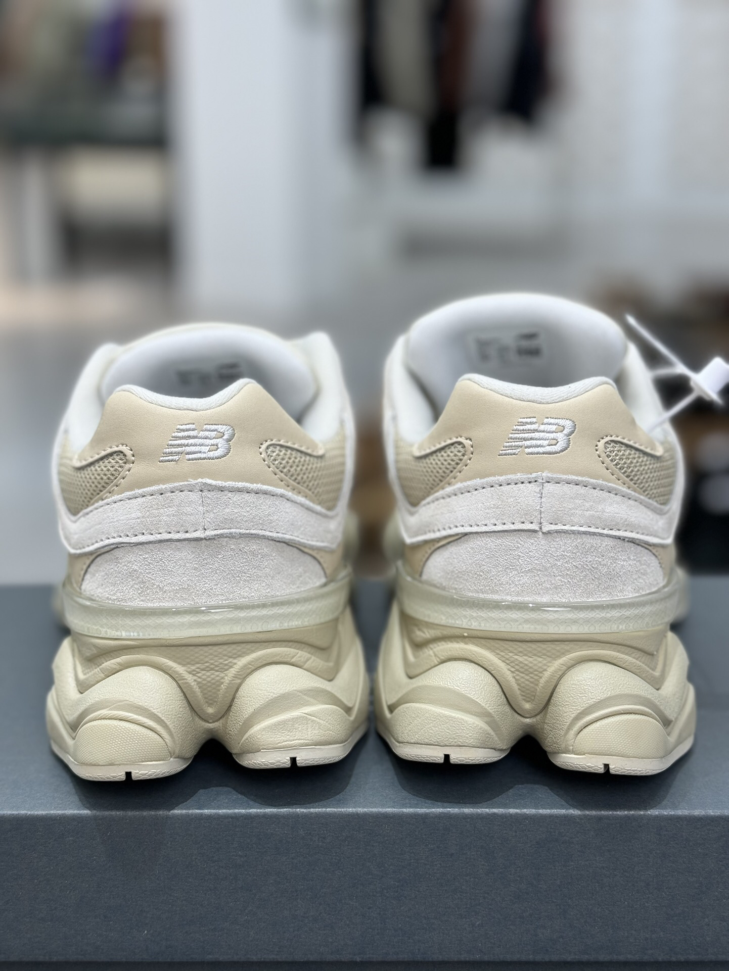 New Balance Sneakers-316