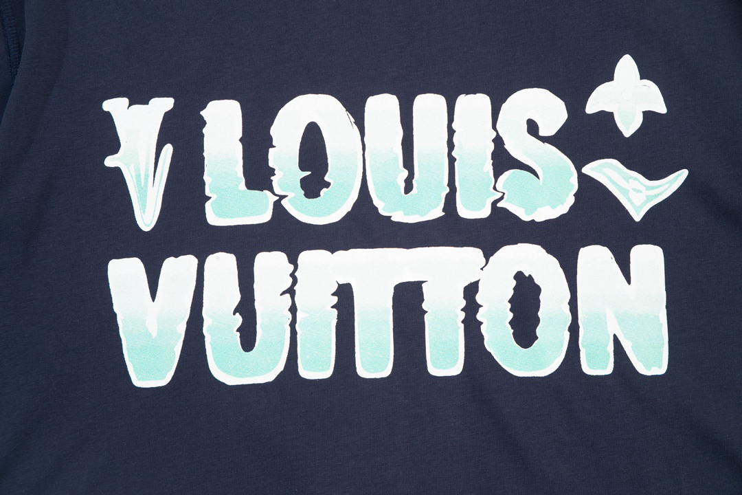 LV clothing-79