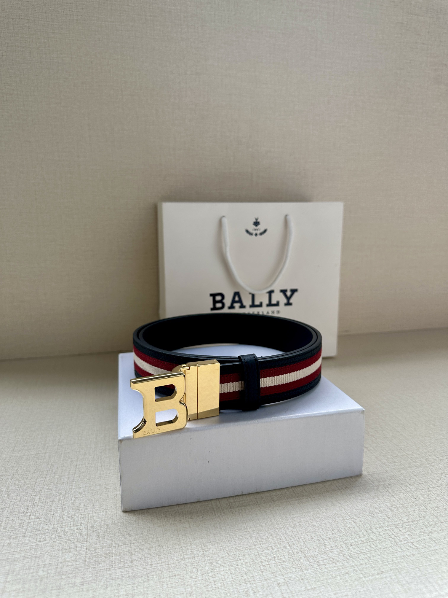 Burberry belt-77
