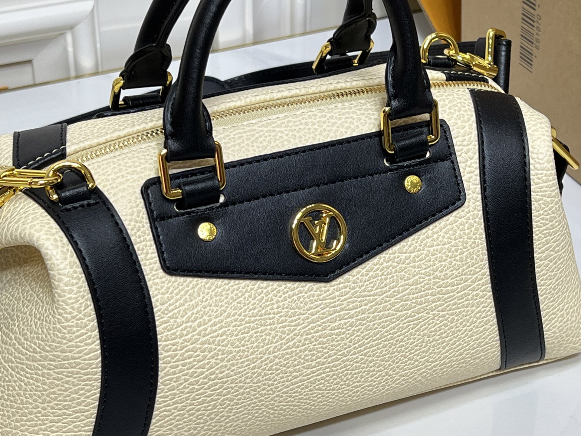 Louis Vuitton Hot New Product-164