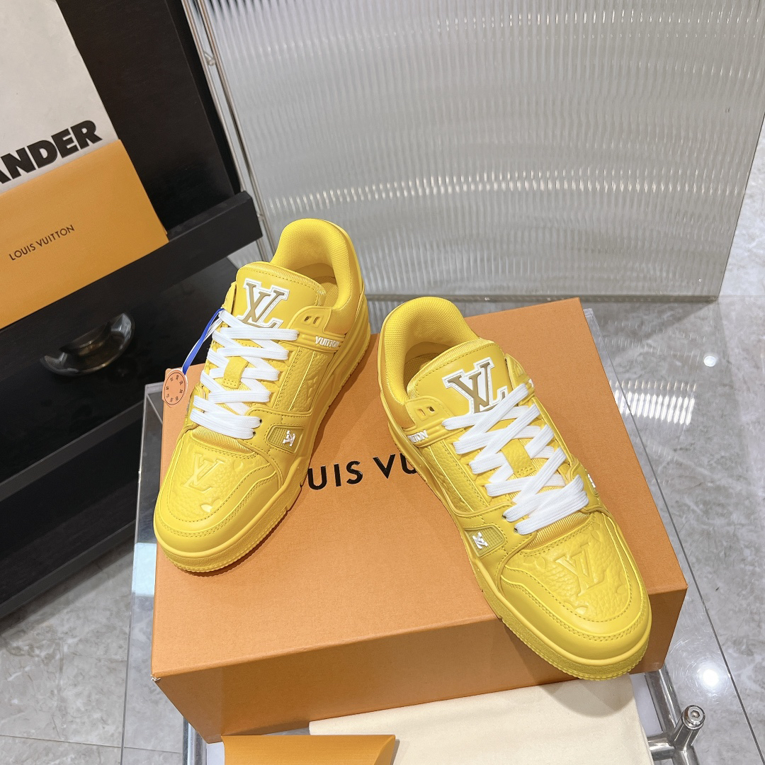 Lv Sneakers-32