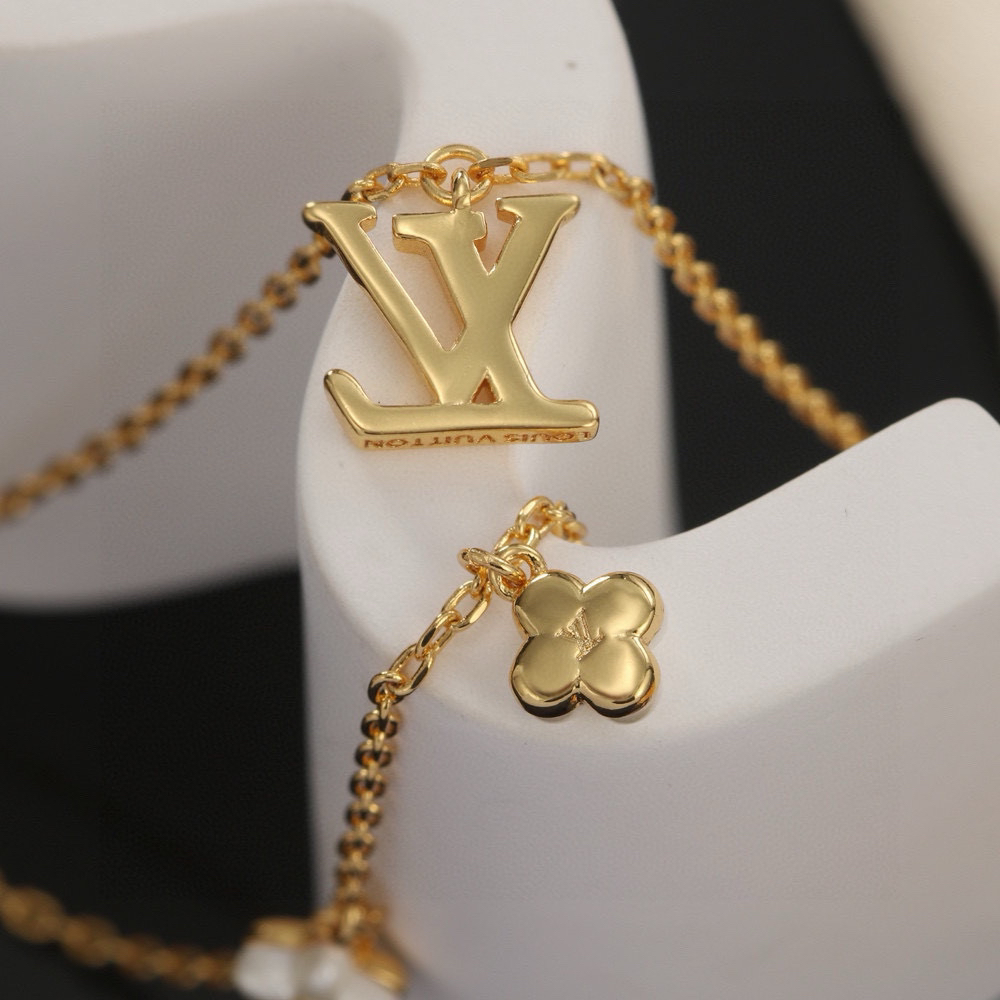LV necklace-77