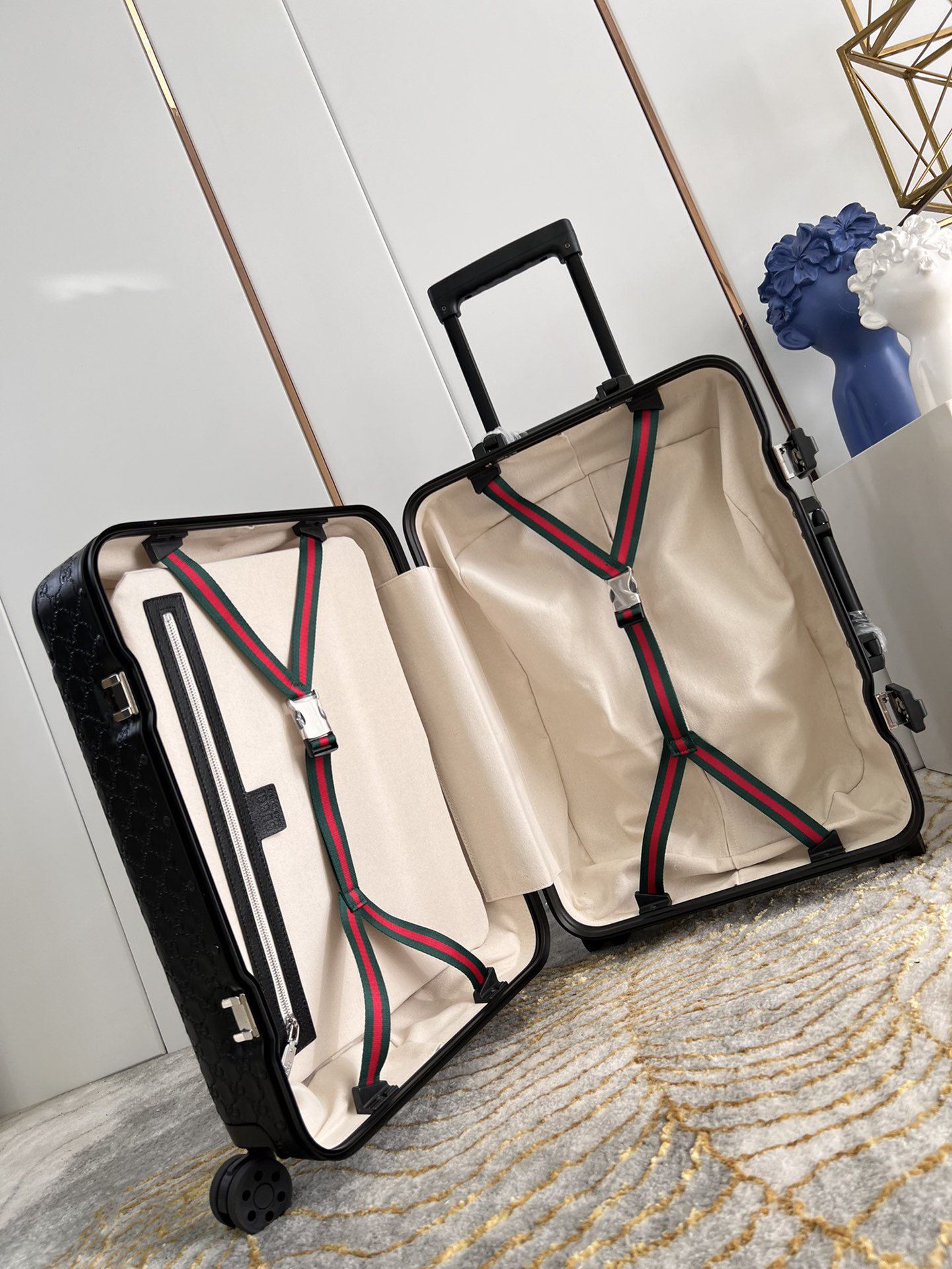 Gucci luggage-19
