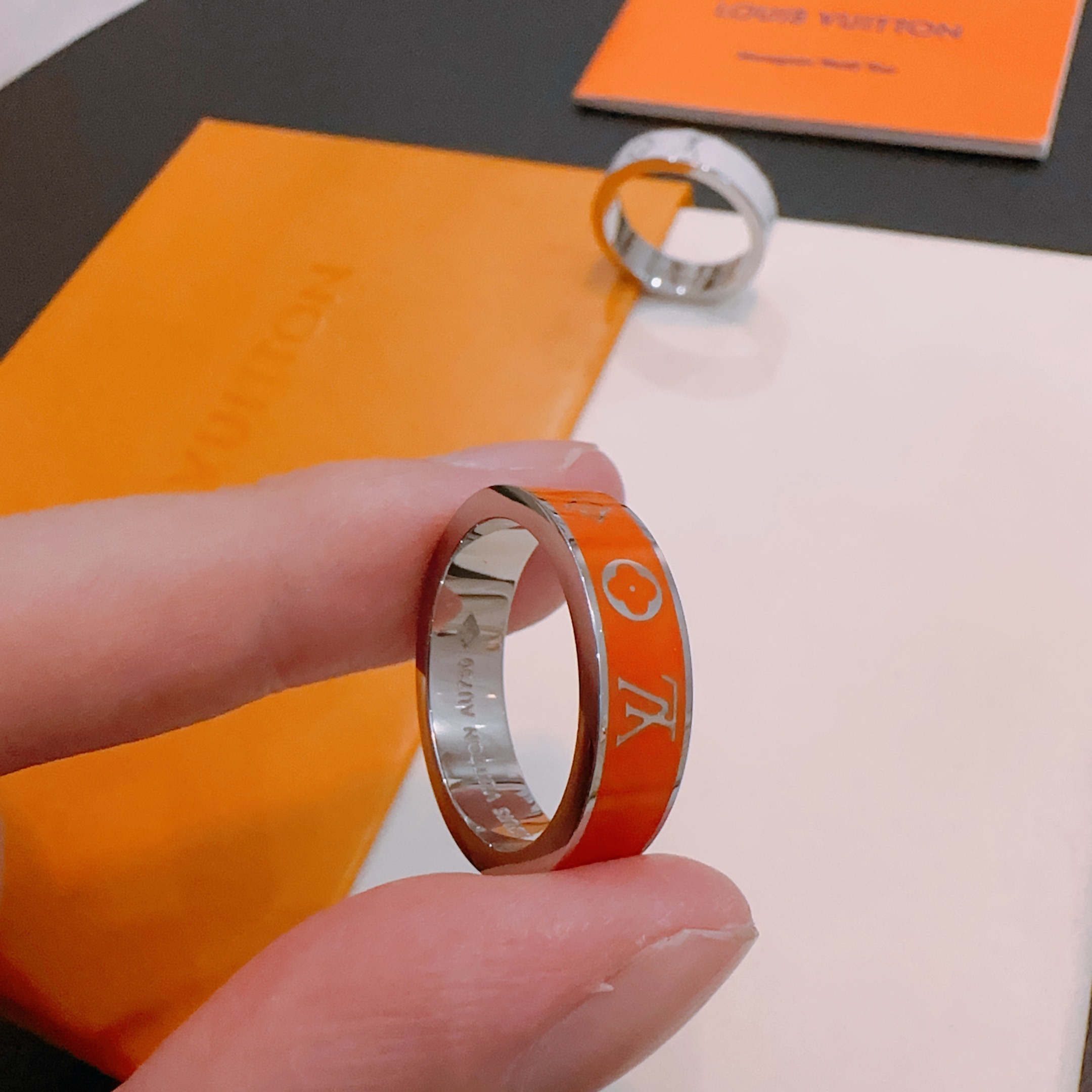 LV ring-26