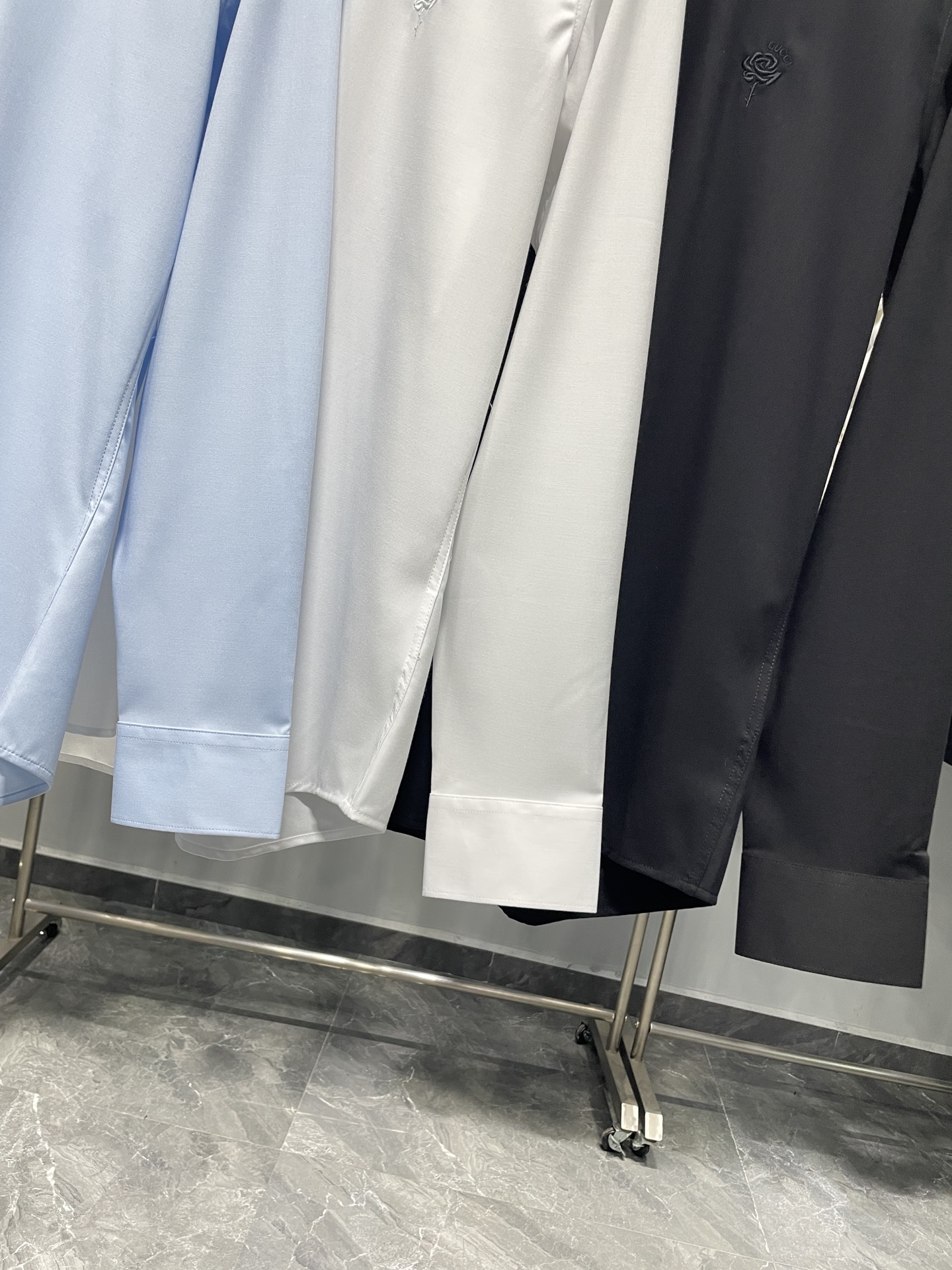 Gucci Clothing-140