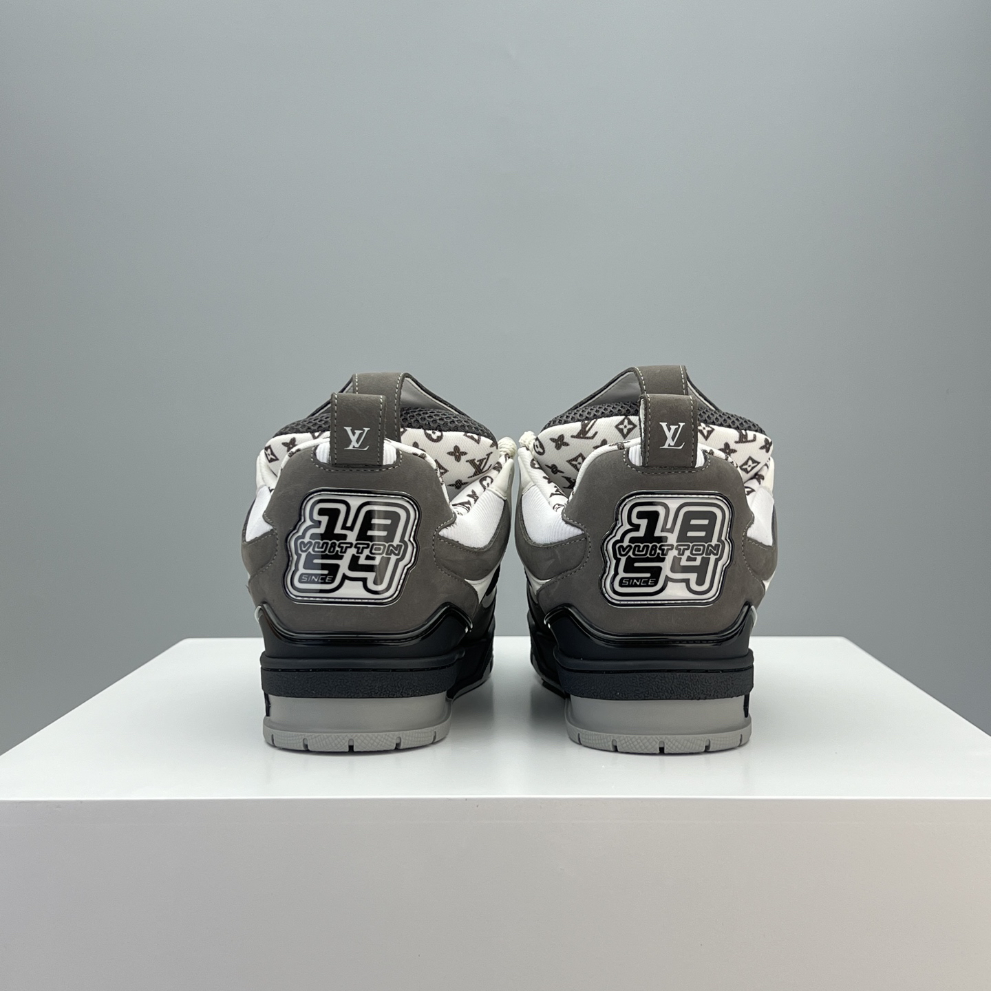 Lv Sneakers-128