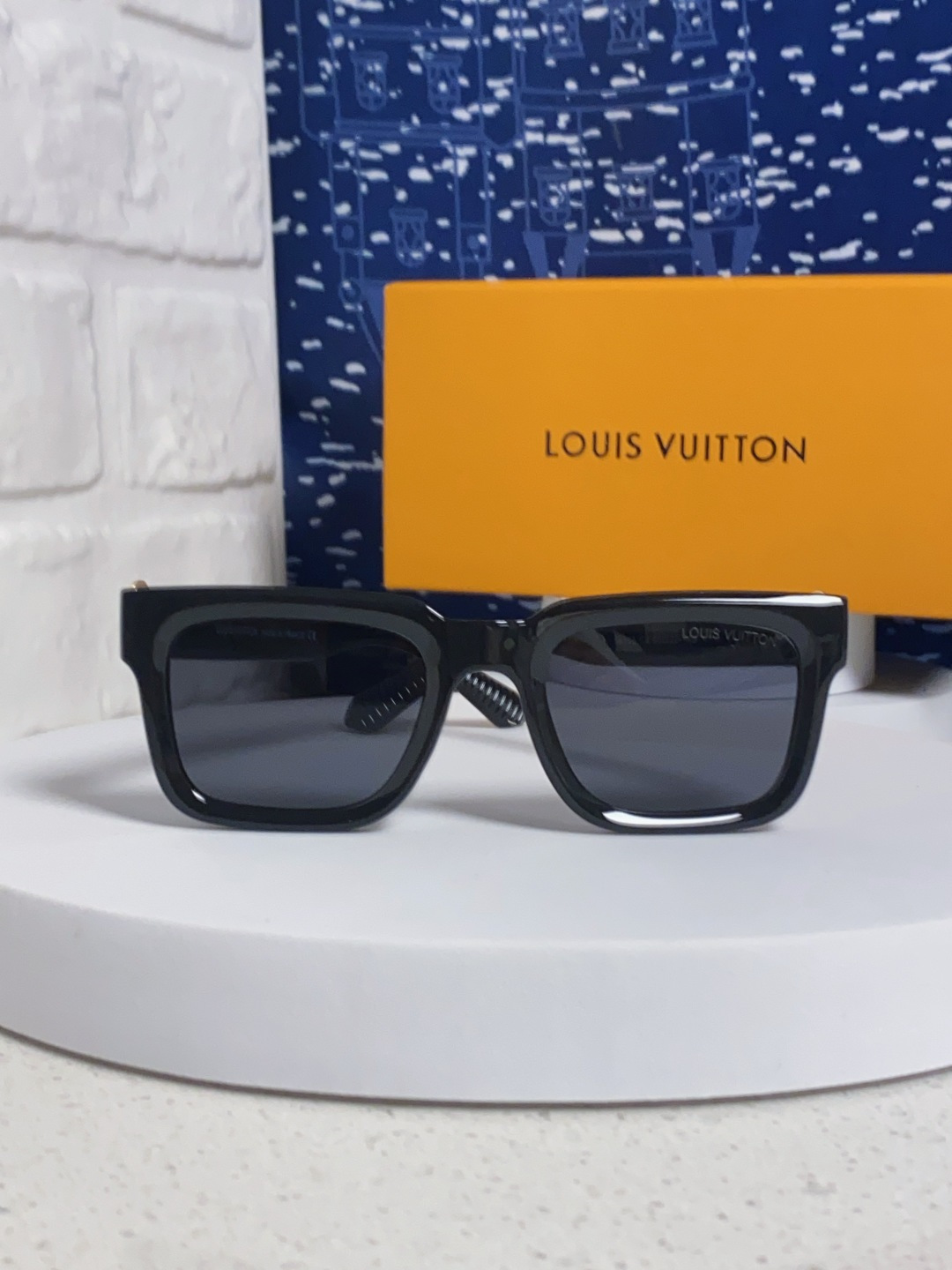 LV glasses-55