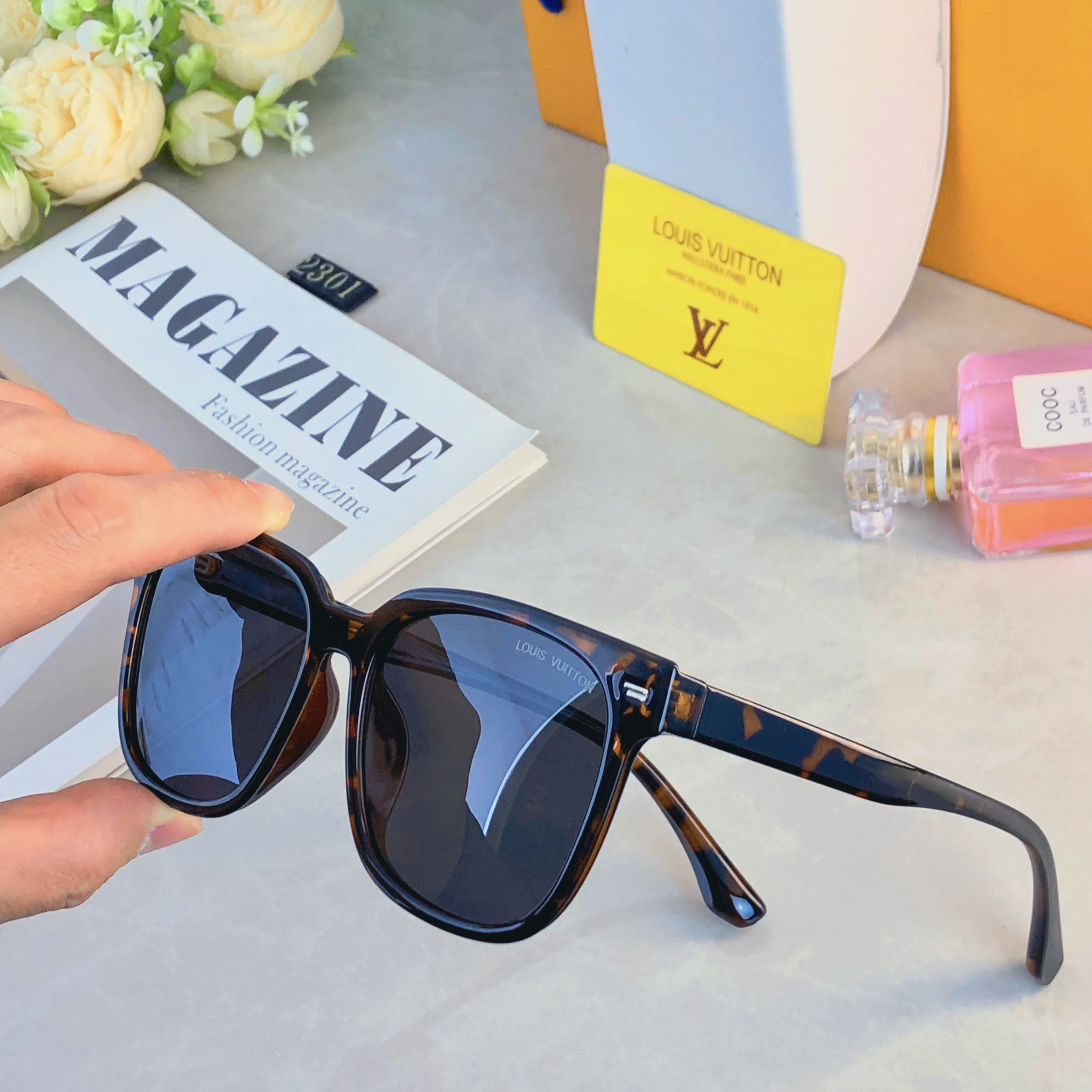LV glasses-29