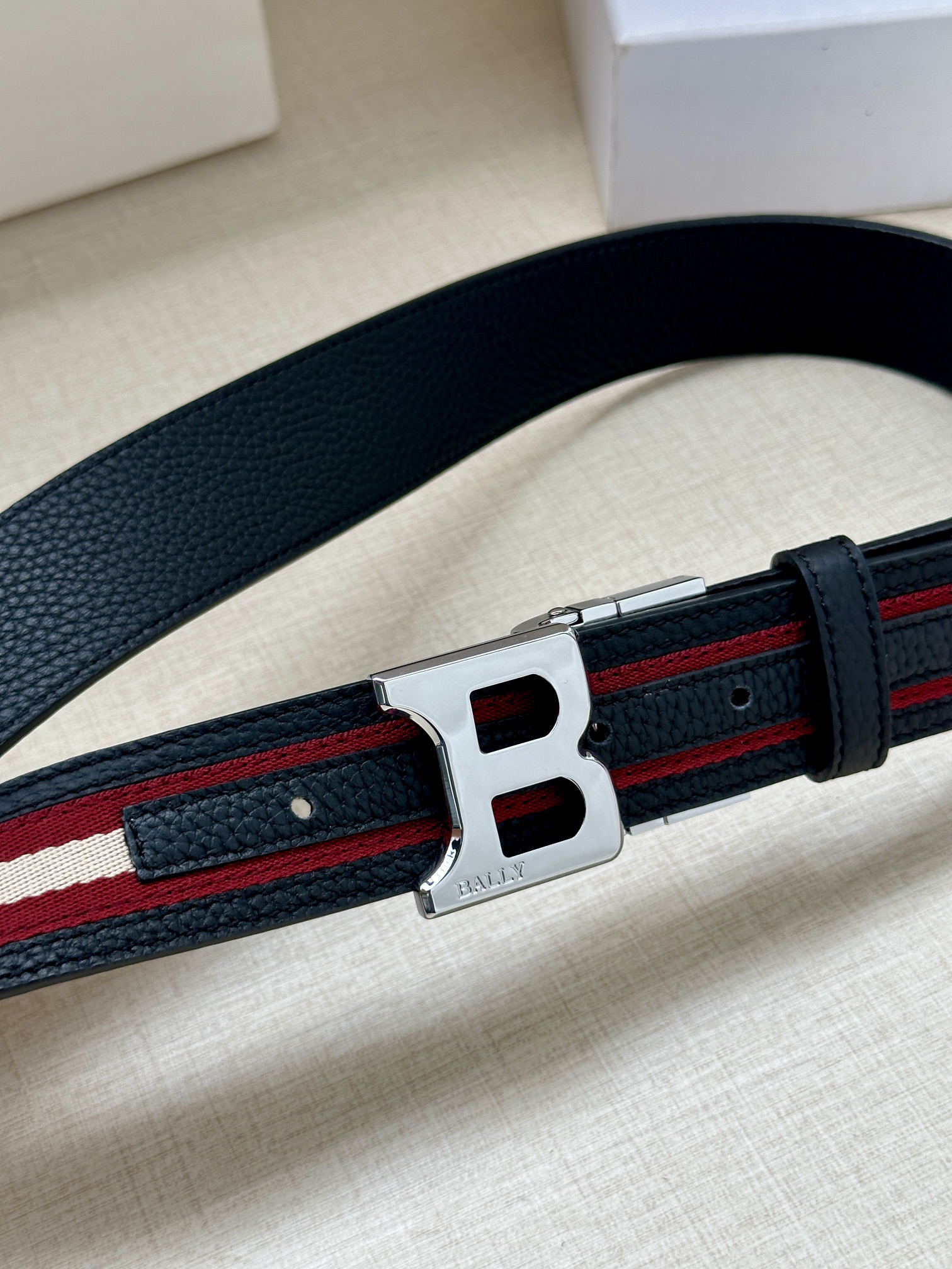 Burberry belt-77