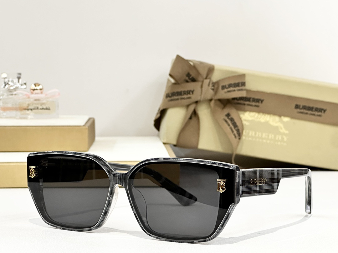 Burberry glasses-22
