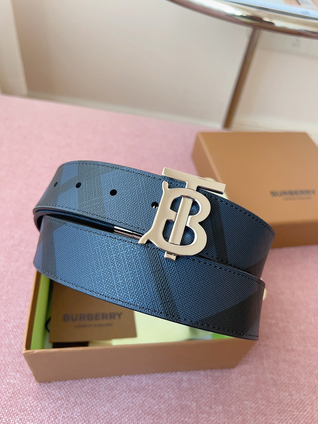 Burberry belt-111