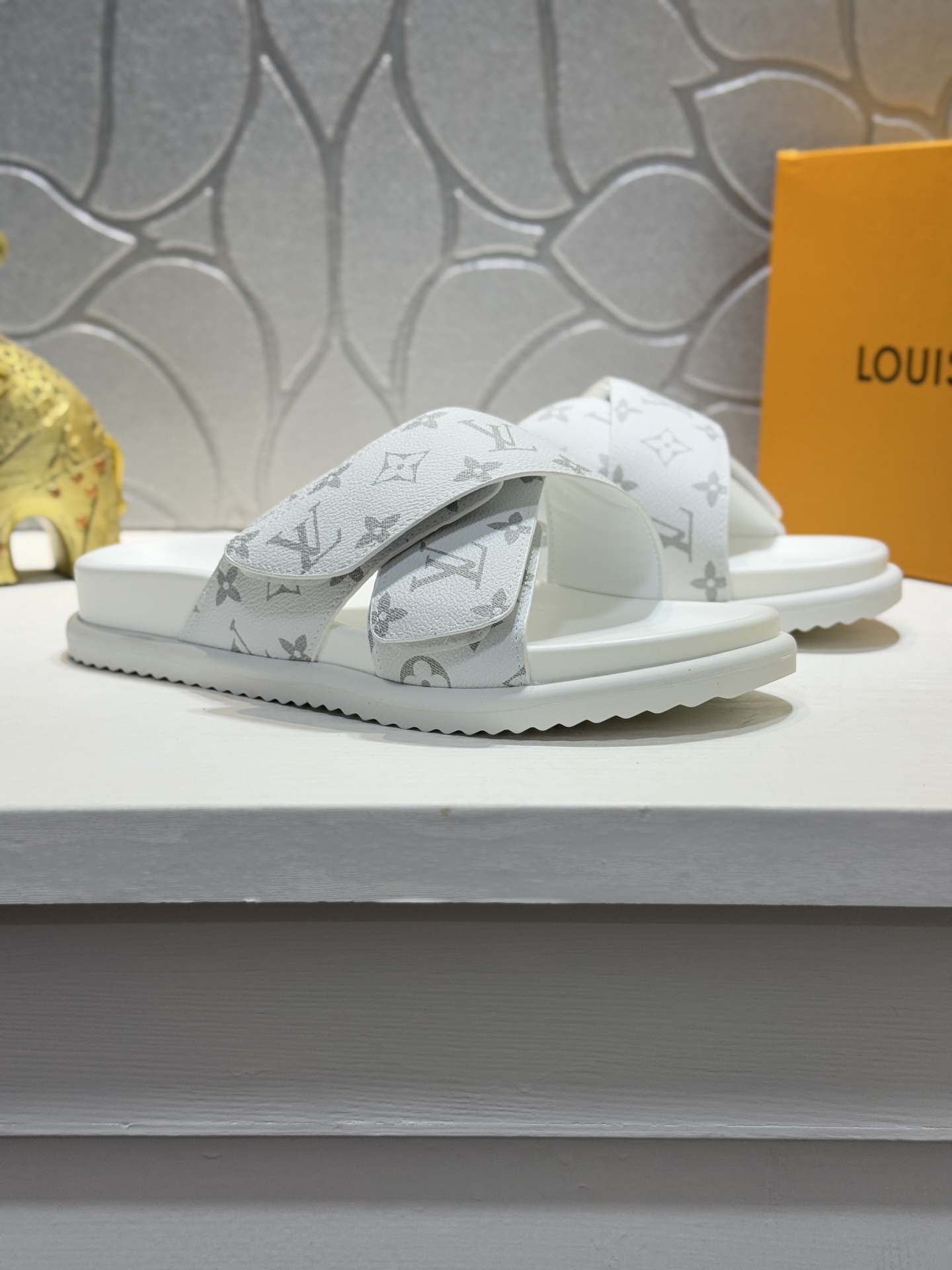 LV Summer footwear