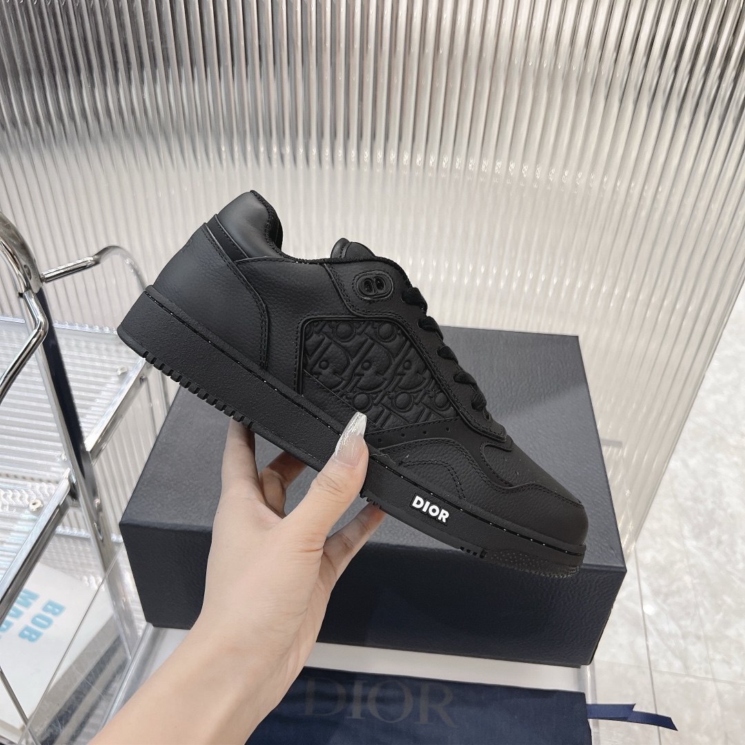 Dior Sneakers-124