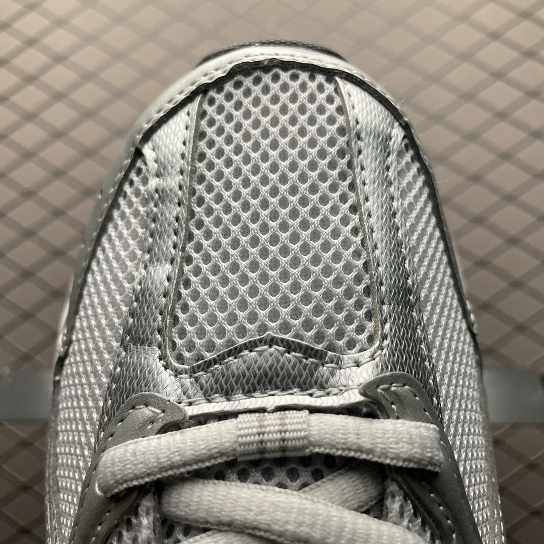 New Balance Sneakers-64