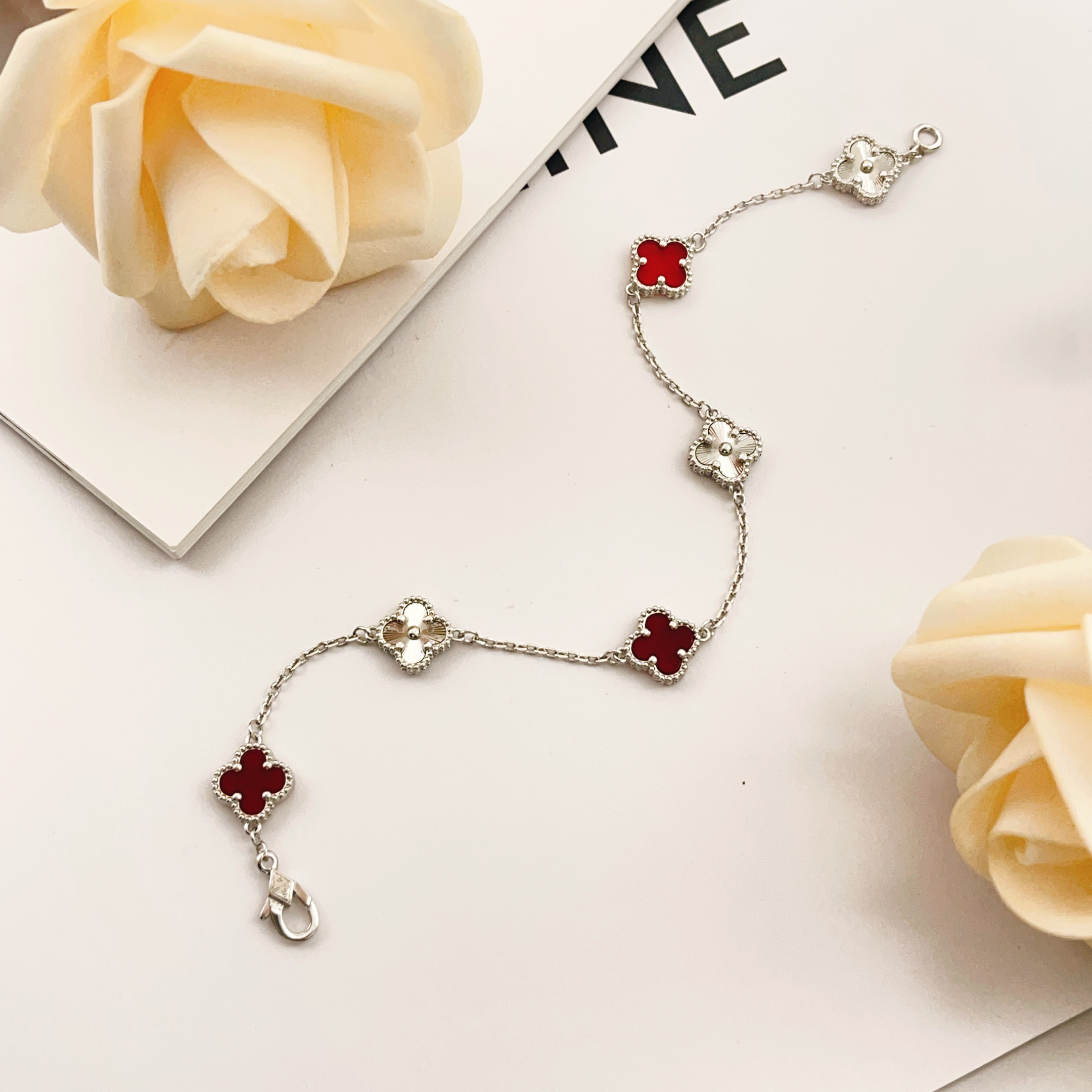 Van Cleef & Arpels Bracelet-47