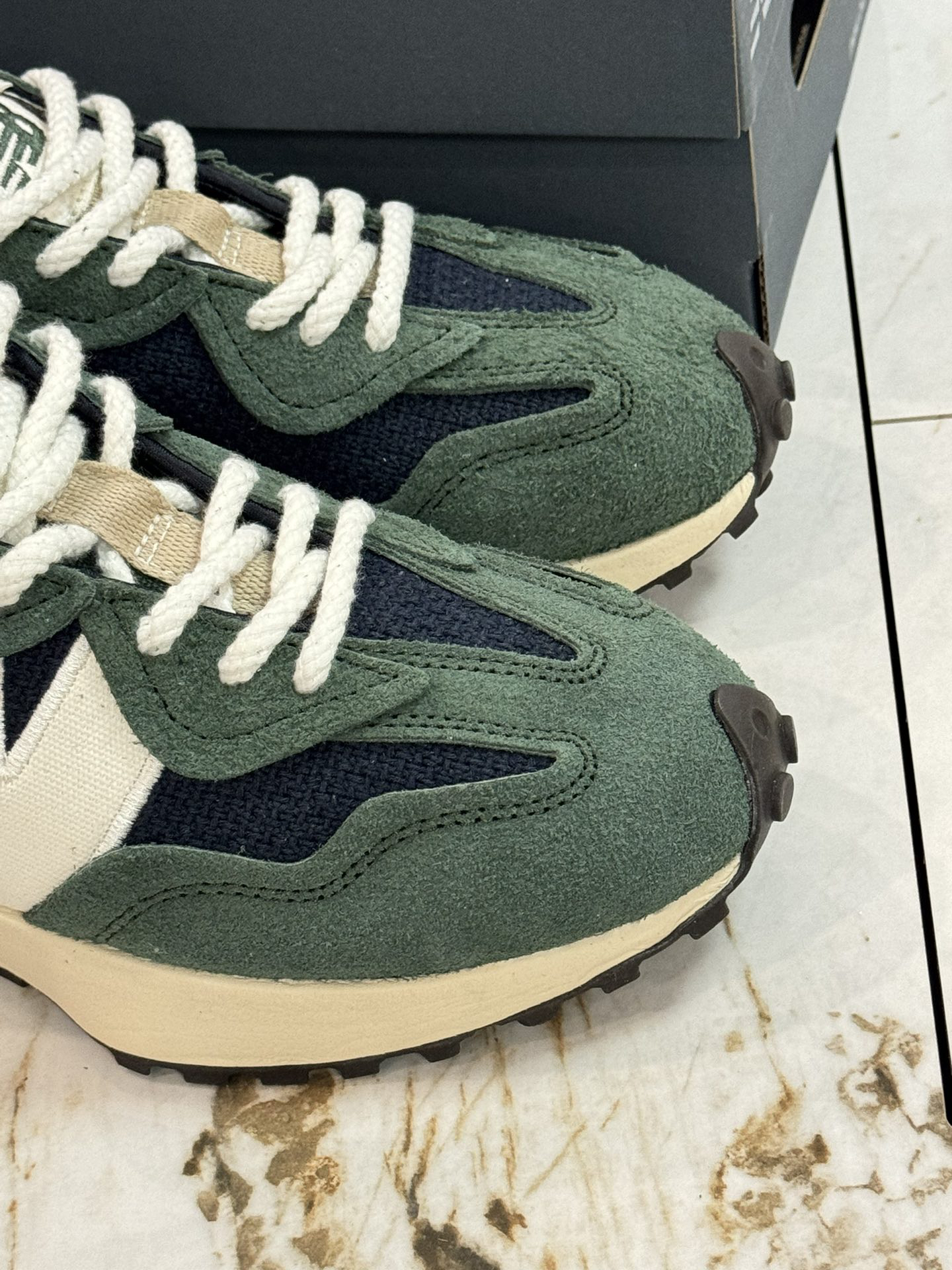 New Balance Sneakers-146