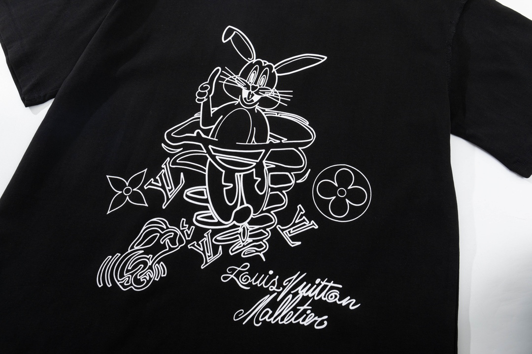 LV clothing-63