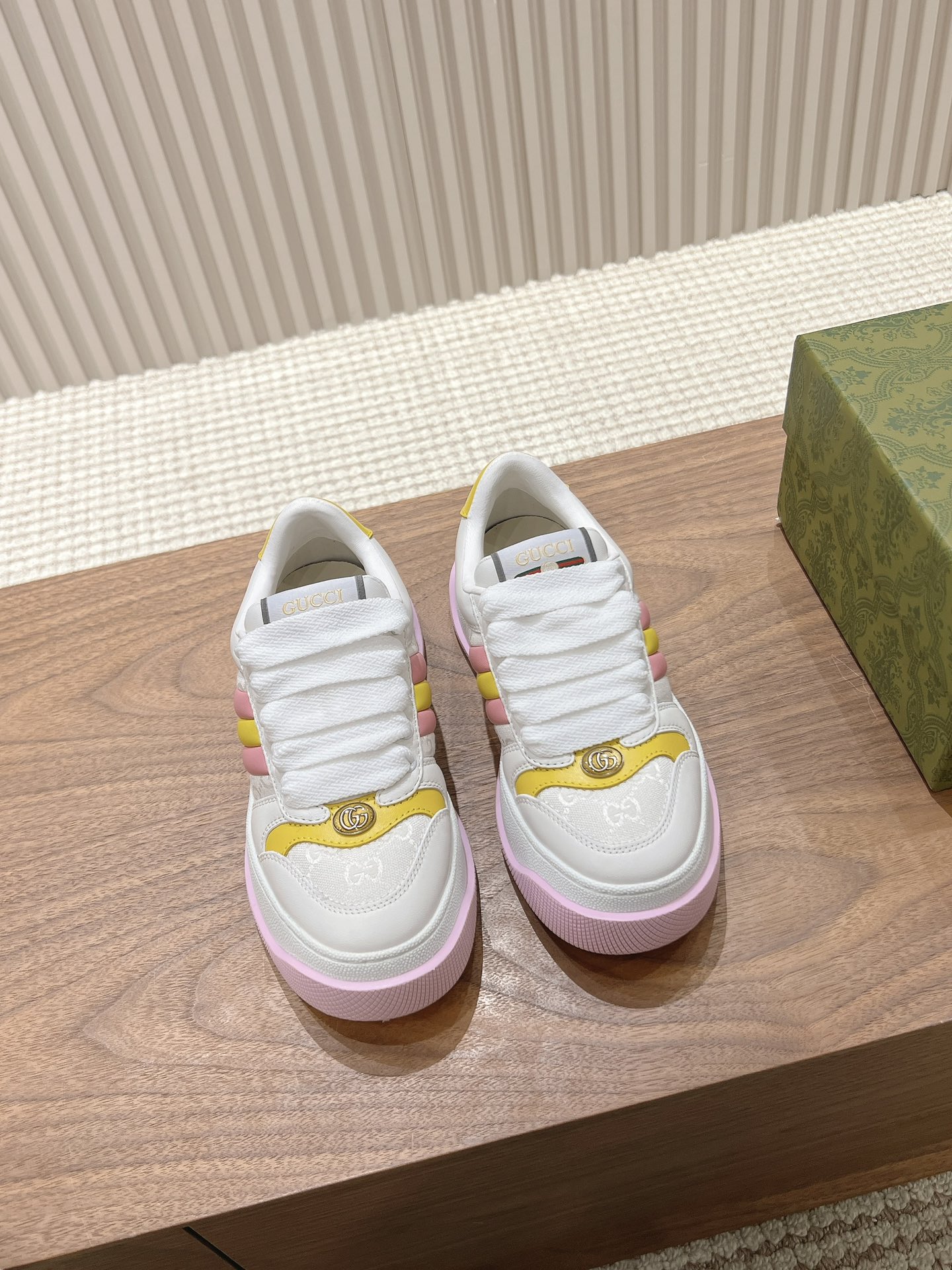 Gucci Sneakers-146