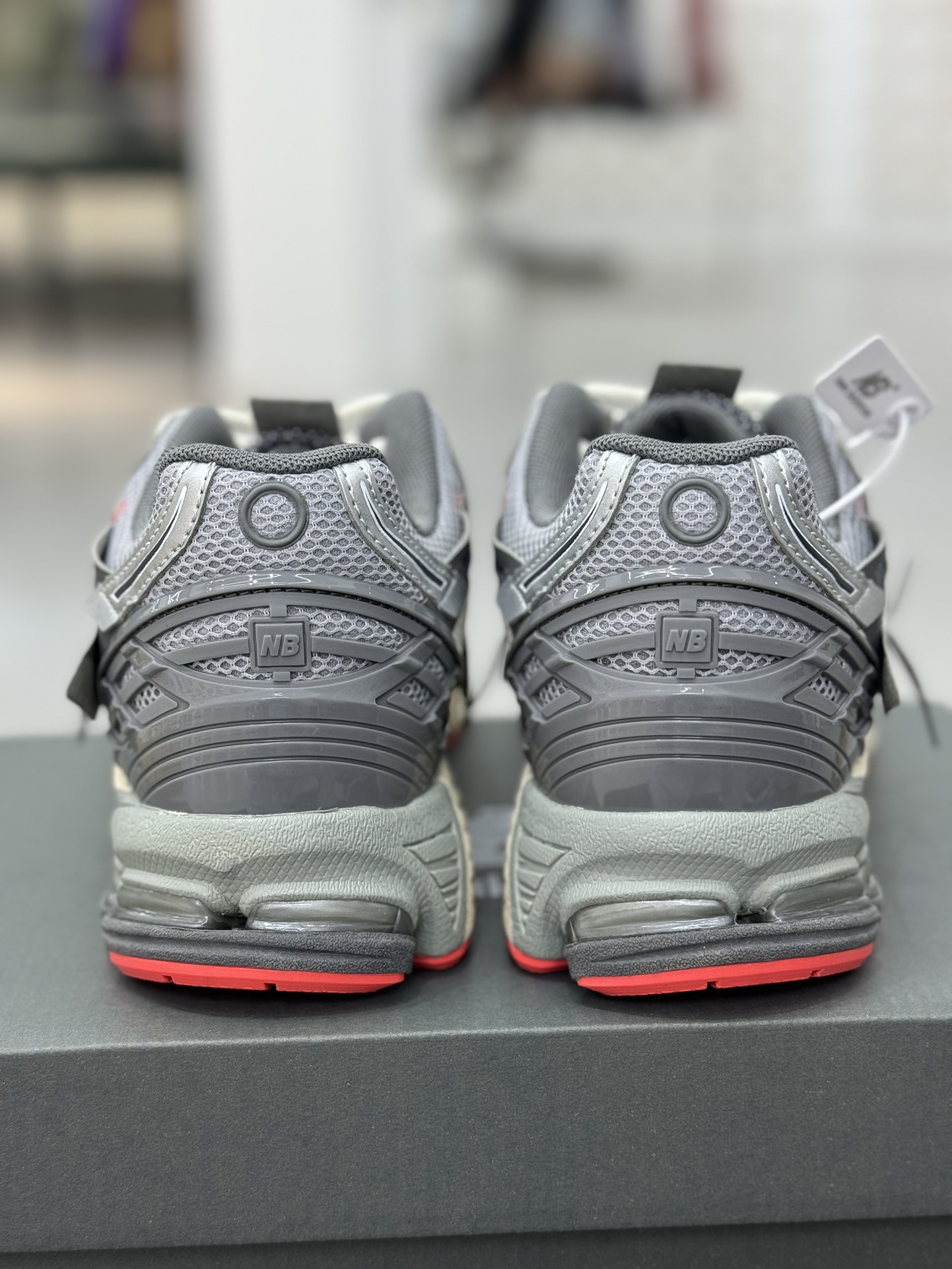 New Balance Sneakers-208