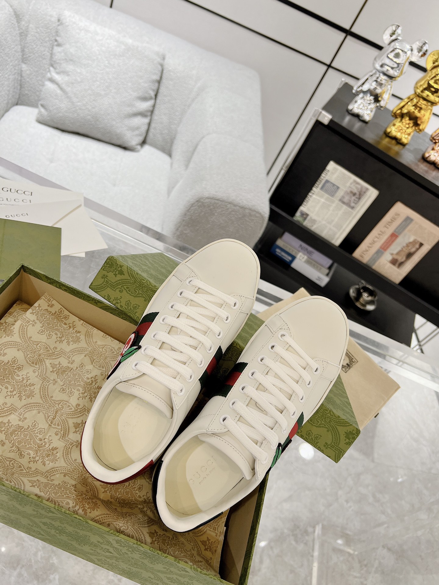 Gucci Sneakers-218