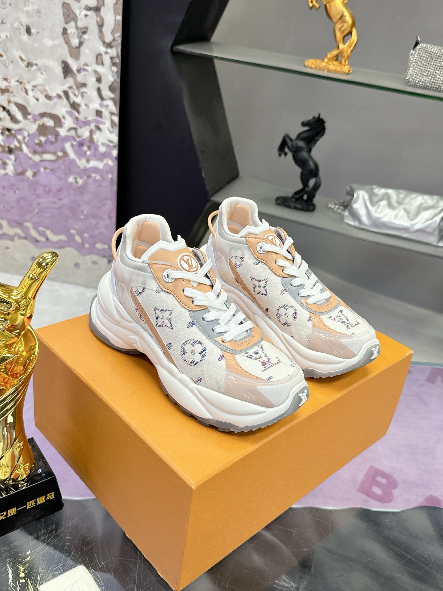 Lv Sneakers-203