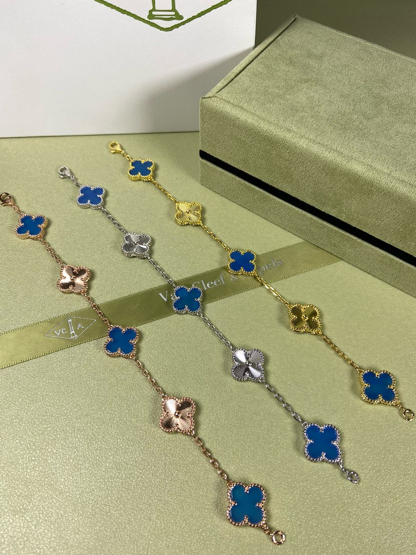 Van Cleef & Arpels Bracelet-128