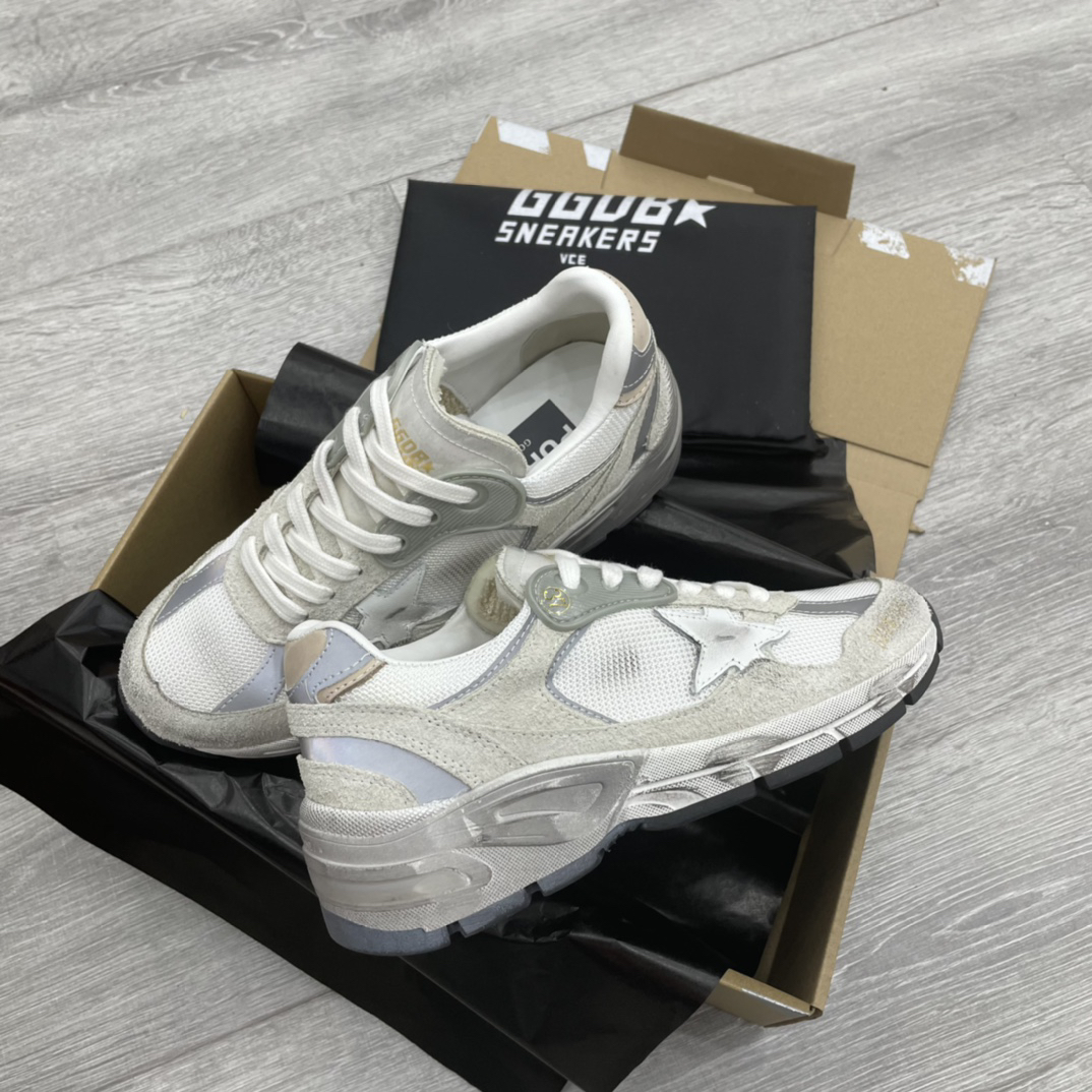 Golden Goose Sneakers-100