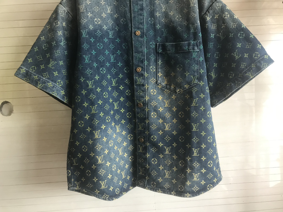 LV Clothing-15