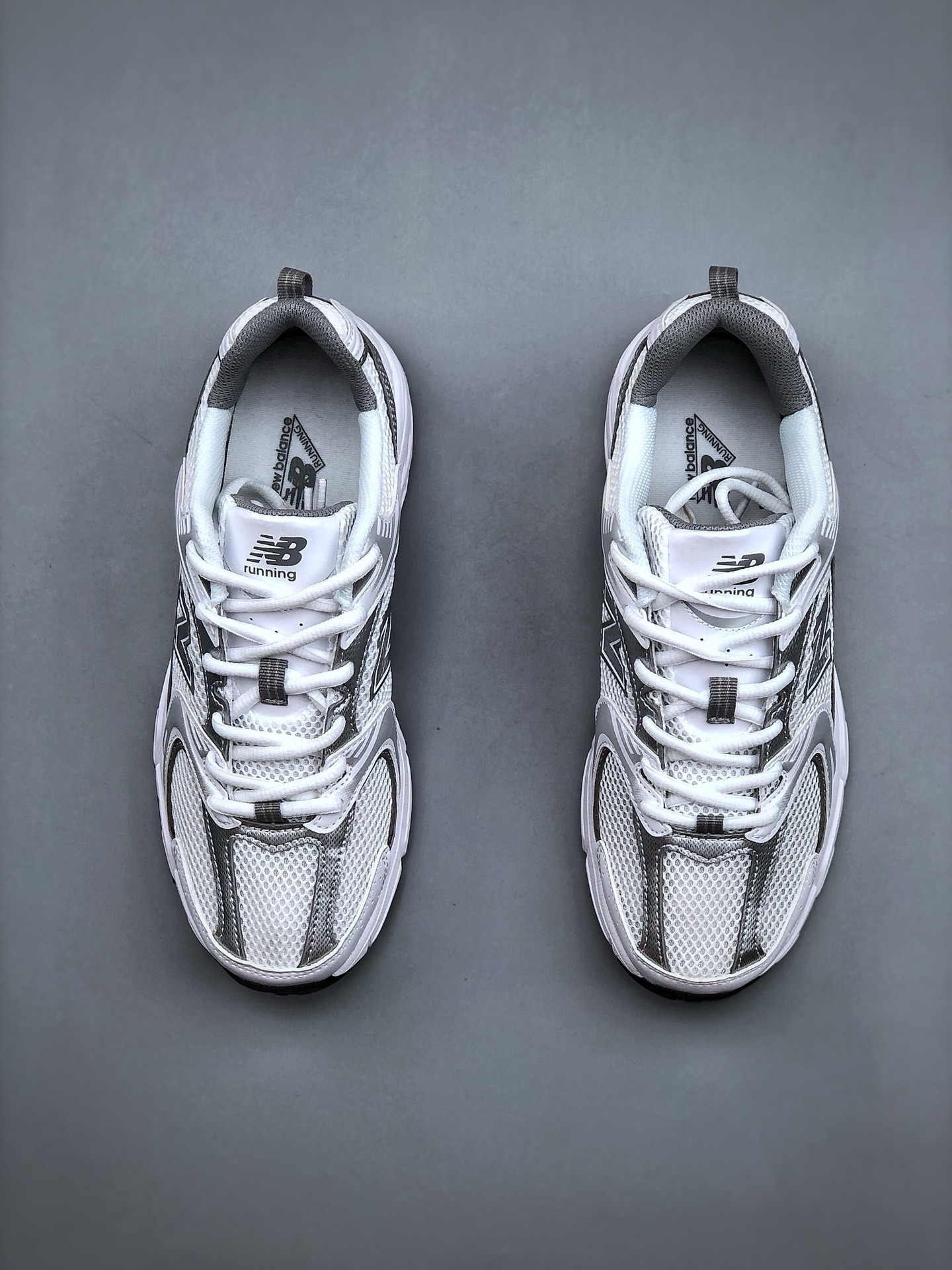 New Balance Sneakers-243