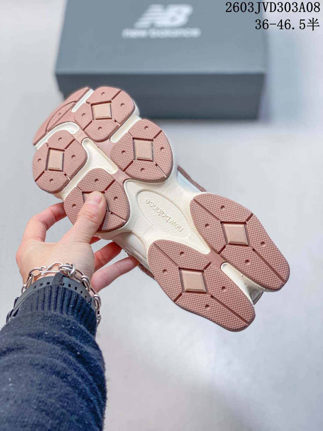 New Balance Sneakers-15