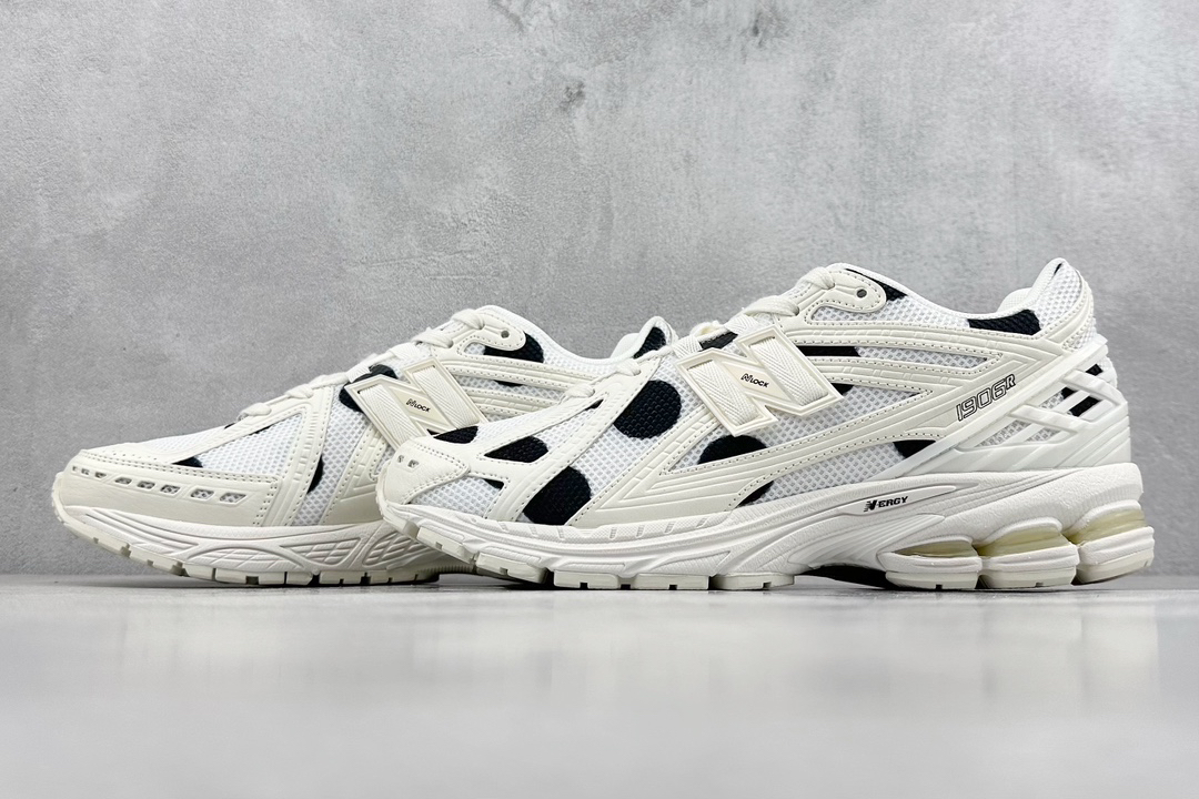 New Balance Sneakers-91