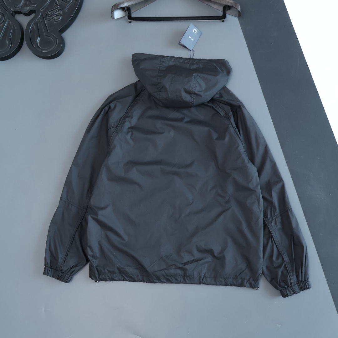 Prada Clothing-369