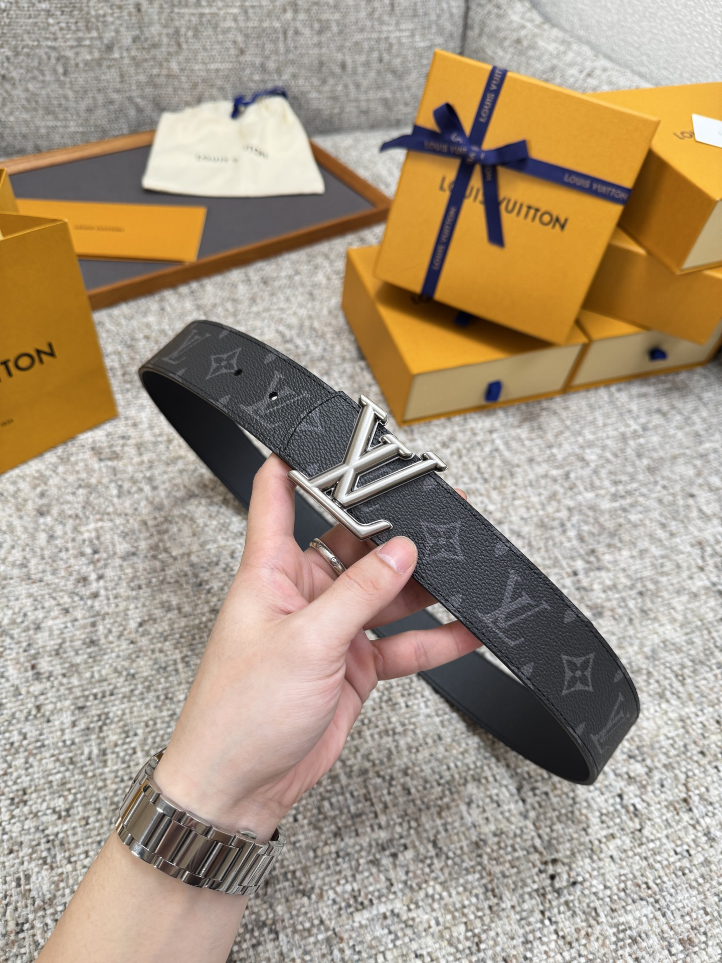 Lv belt-44